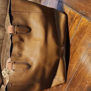 Coach Derby Tote in Pebble Leather